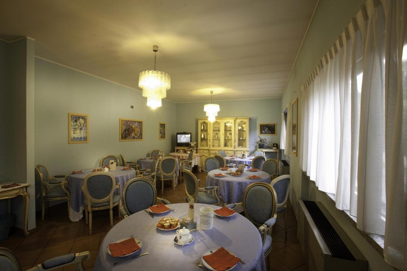 Hotel Nastro Azzurro Monguzzo Екстериор снимка