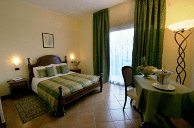 Hotel Nastro Azzurro Monguzzo Екстериор снимка